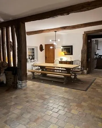 La Maison Du Rond Buisson Surville (Calvados)